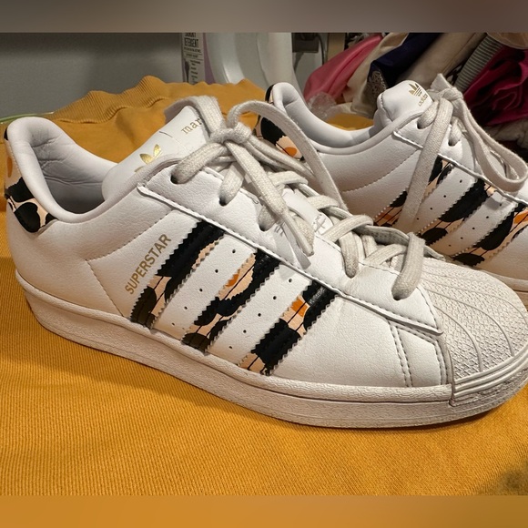 Adidas Marimekko white sneakers, size 7, unique - Picture 1 of 10